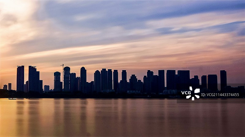 暮色降临图片素材