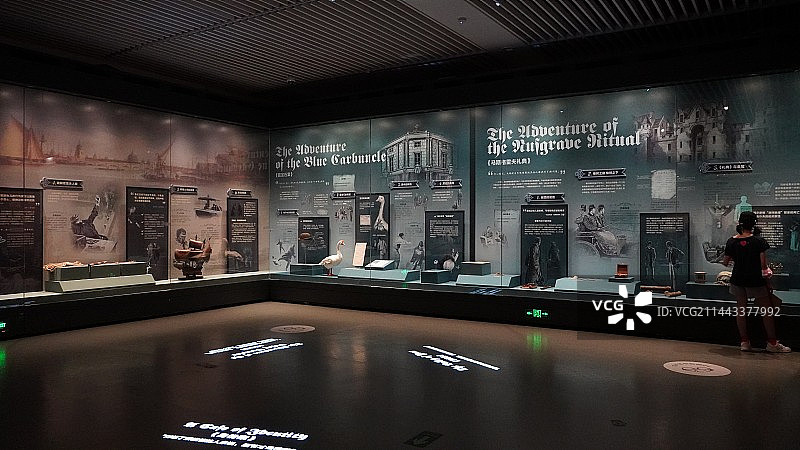 看展的人——福尔摩斯沉浸式体验图片素材