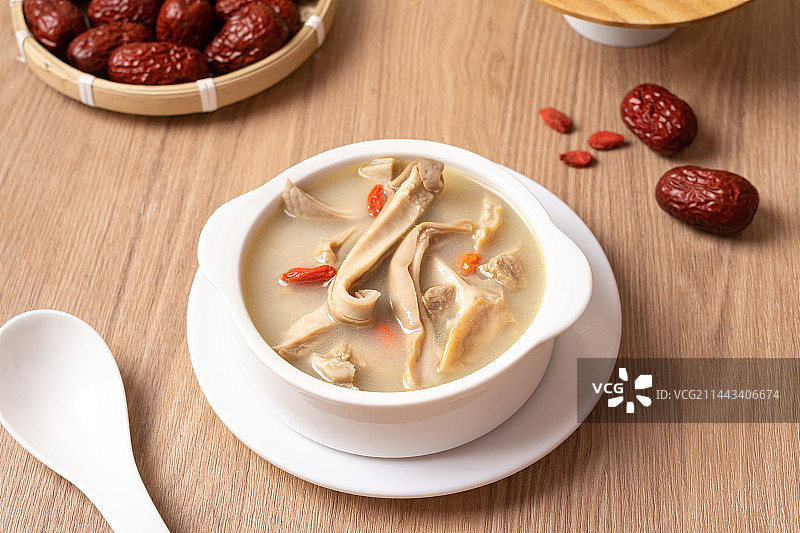 碗里猪肚鸡汤图片素材