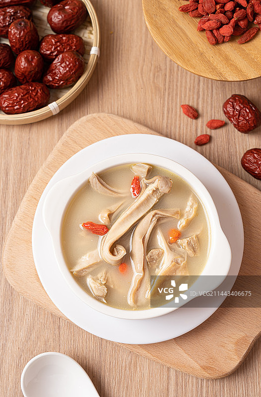 碗里猪肚鸡汤图片素材