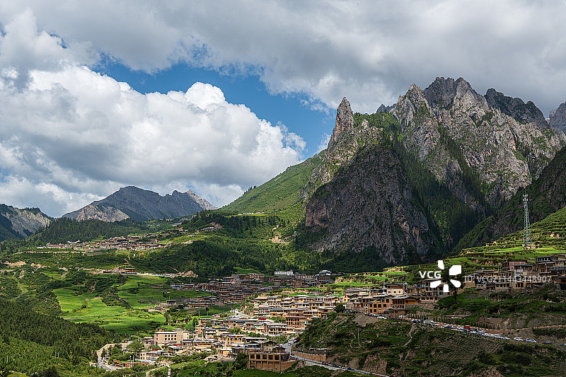 人间仙境扎尕那图片素材