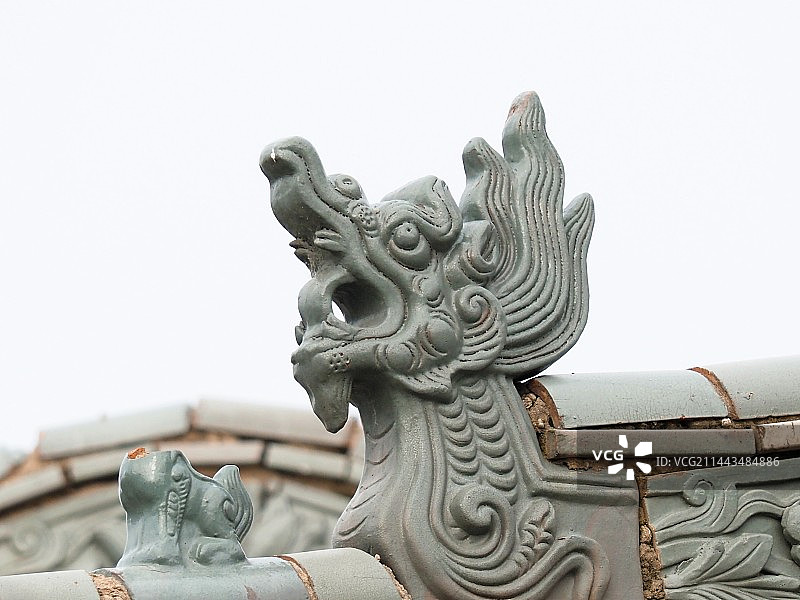 山西晋中榆次老城古建筑屋顶雕塑特写图片素材