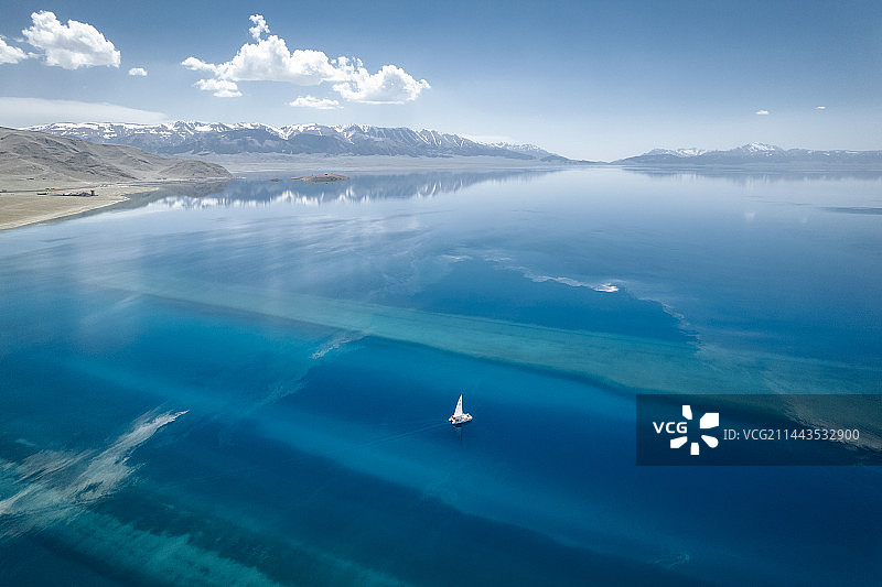 ”有一种蓝，叫赛里木湖的蓝“ - 大西洋的最后一滴眼泪图片素材
