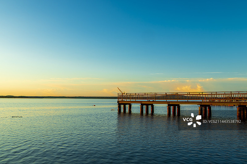 五大连池风景区白龙湖栈桥图片素材