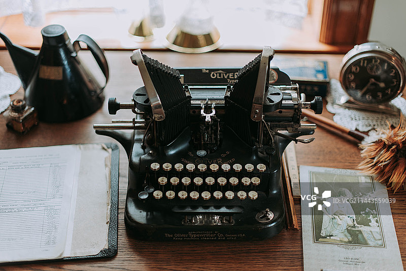 复古风格打字机图片素材