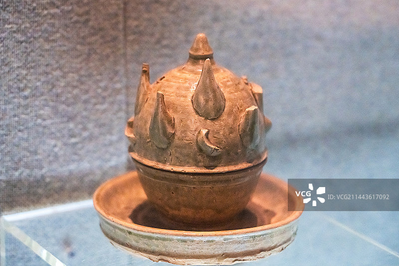 福建省泉州博物馆的青瓷博山炉图片素材