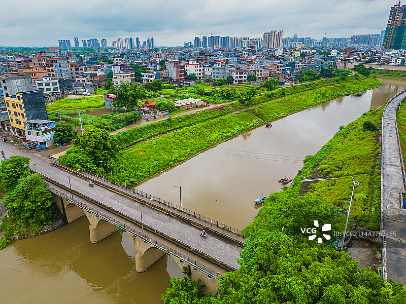 贵港鲤鱼江的小江桥图片素材