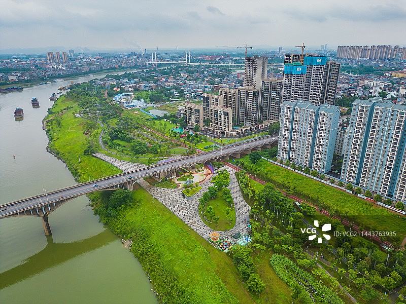 贵港郁江边港南区城市建筑图片素材
