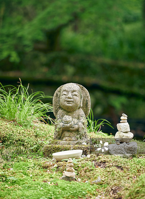 日本京都三千院地藏王菩萨雕像图片素材