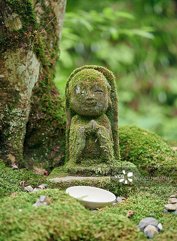 日本京都三千院地藏王菩萨雕像图片素材