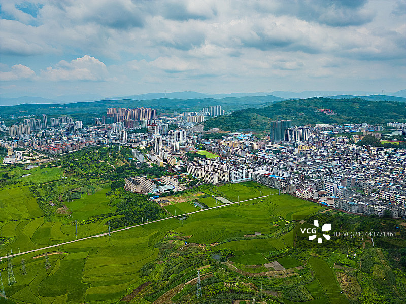 来宾象州县的县城风光航拍图片素材