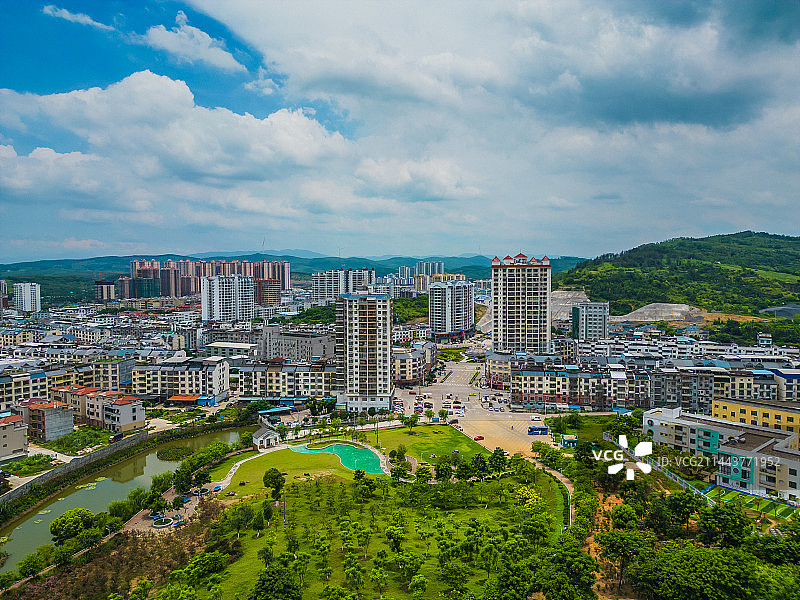 来宾象州县的县城风光航拍图片素材