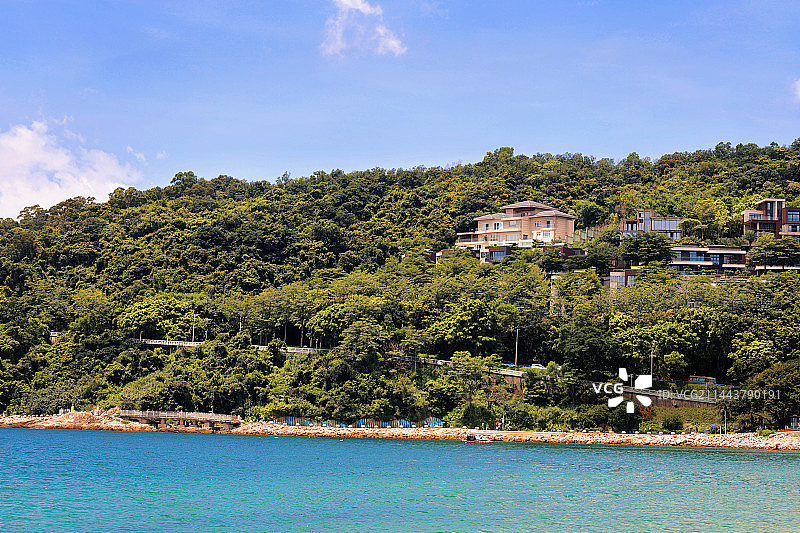 海景与顶天建筑图片素材