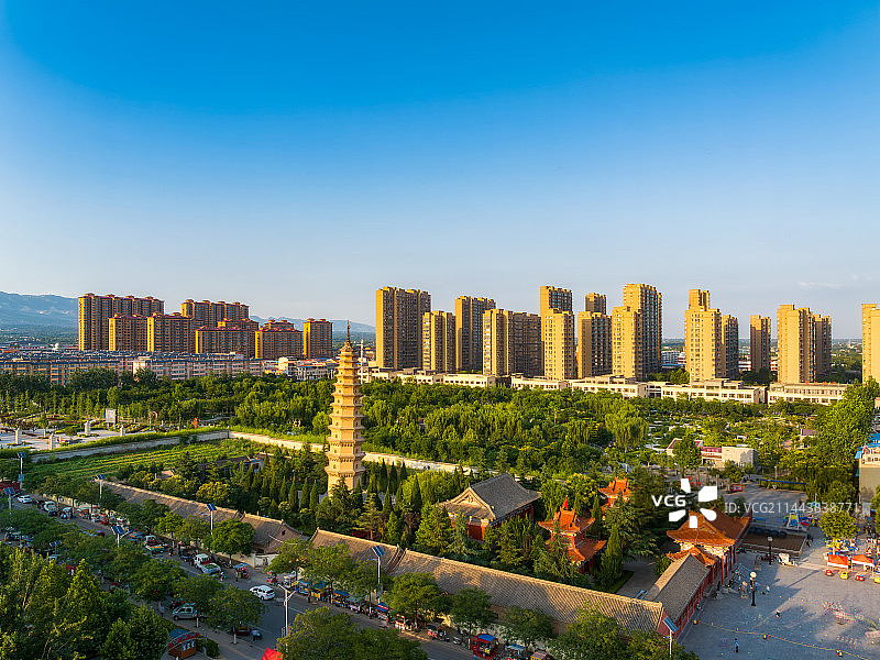 第七批国宝单位，山西省运城市芮城县——寿圣寺舍利塔，夏季航拍图片素材