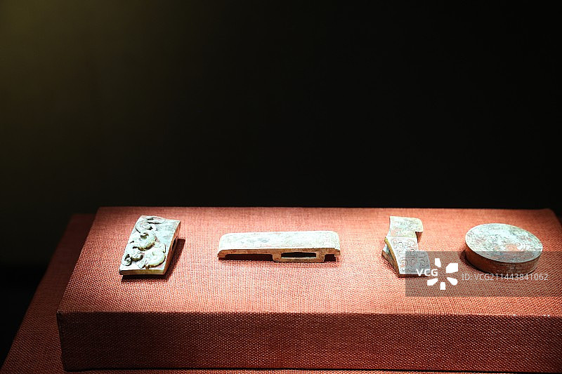 西汉南越王墓博物馆—玉剑饰图片素材