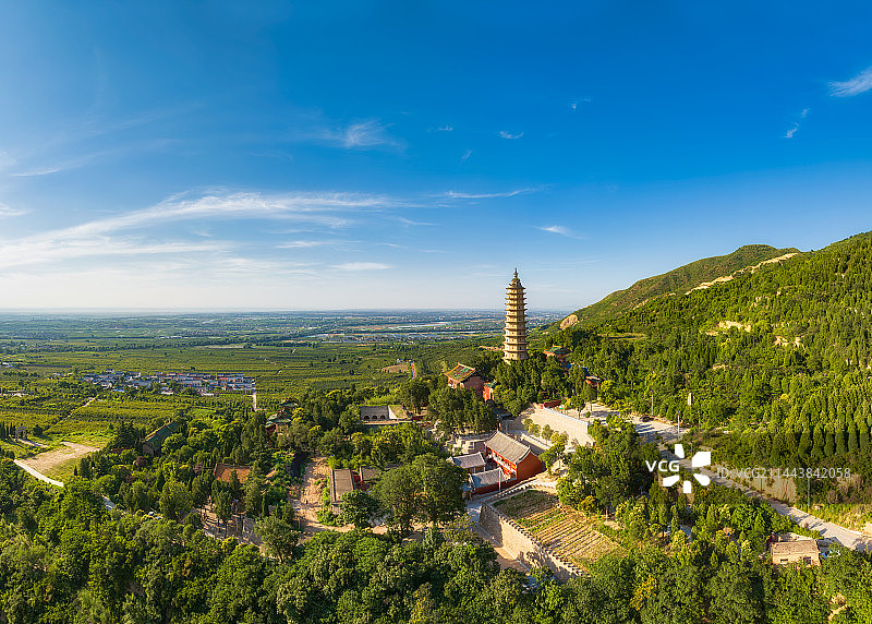山西省运城市永济市蒲州镇（永济万固寺）多宝塔夏季航拍图片素材