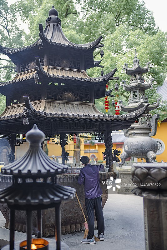 法喜寺建筑香火图片素材
