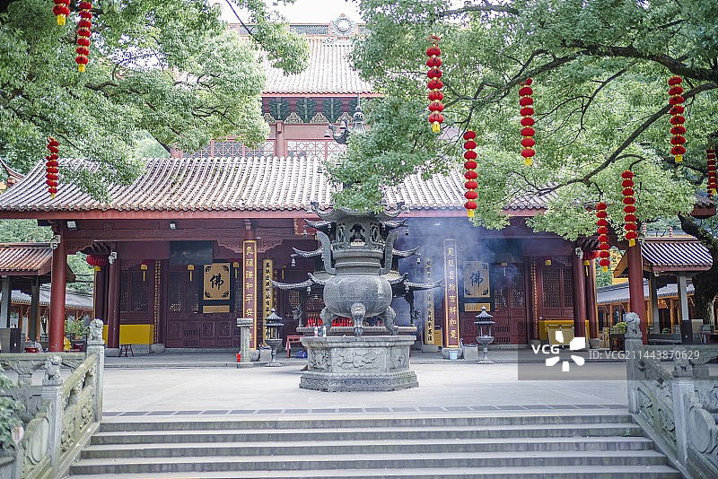 法喜寺建筑香火图片素材