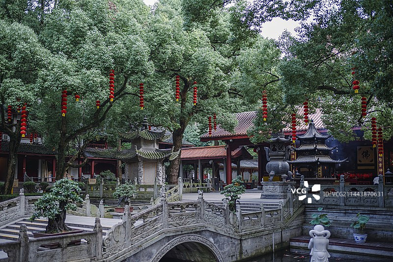 法喜寺建筑香火图片素材