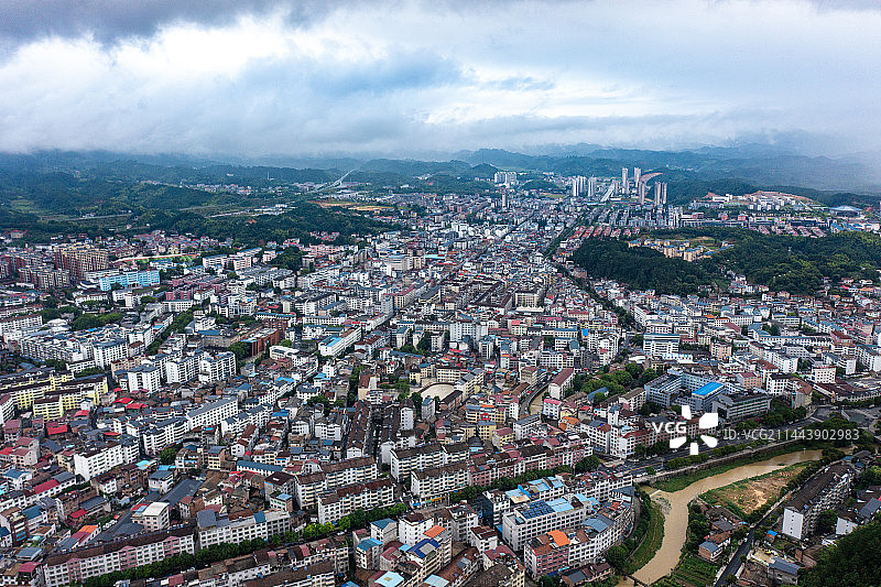 航拍湖南株洲炎陵县城景观图片素材