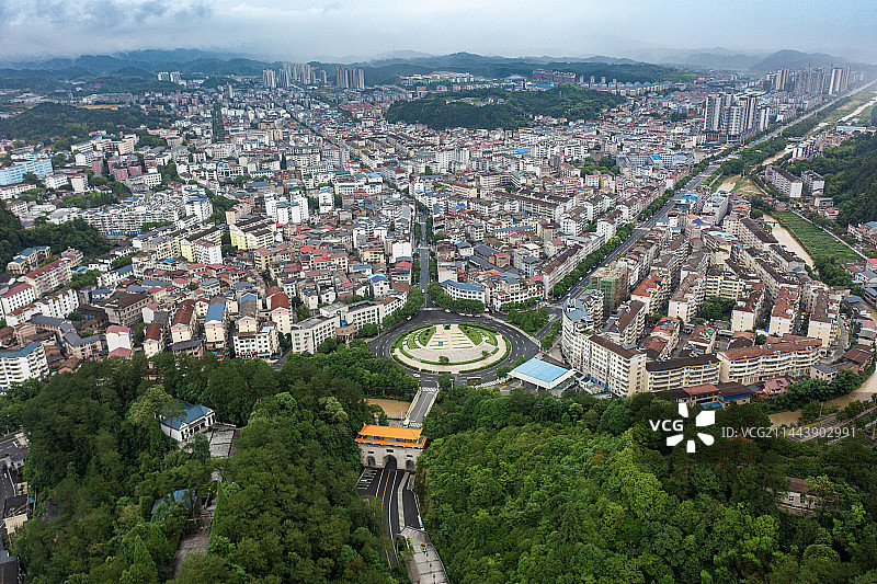 航拍湖南株洲炎陵县城景观图片素材