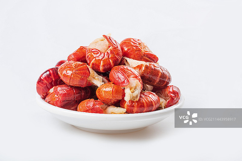 白底上的一盘小龙虾尾图片素材