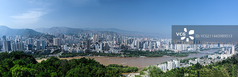 中国甘肃兰州城市带状城市发展全景风光图片素材