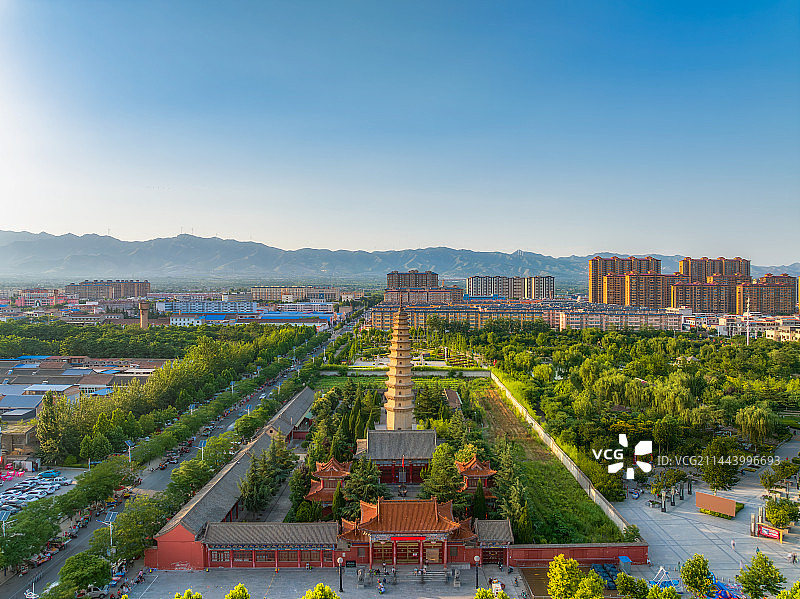 第七批国宝单位，山西省运城市芮城县——寿圣寺舍利塔，夏季航拍图片素材