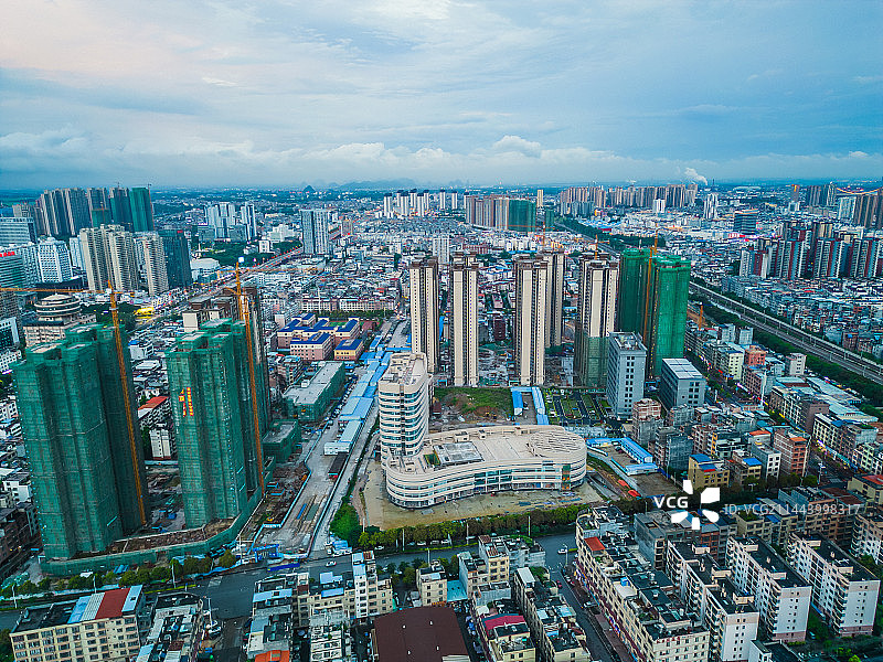 贵港城市风光航拍港北区交通与建筑图片素材