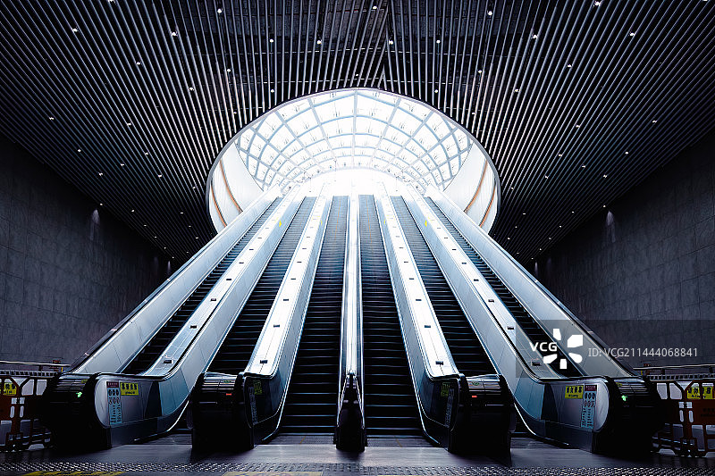 成都一号线西博城E口扶梯图片素材