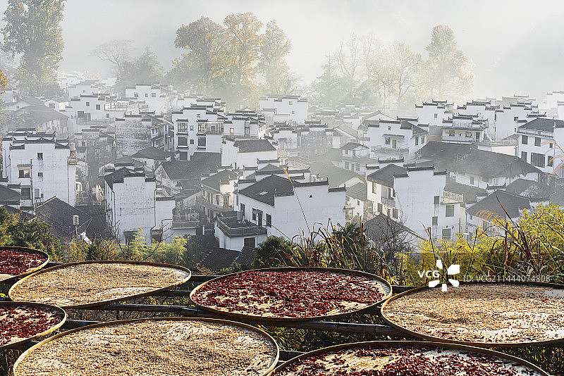 江西上饶婺源石城村庄日出图片素材