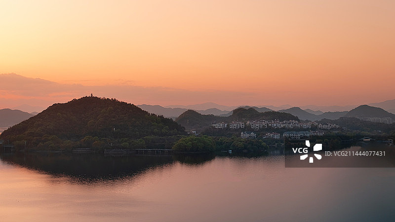 浙江省杭州市临安区青山湖夕阳风光图片素材