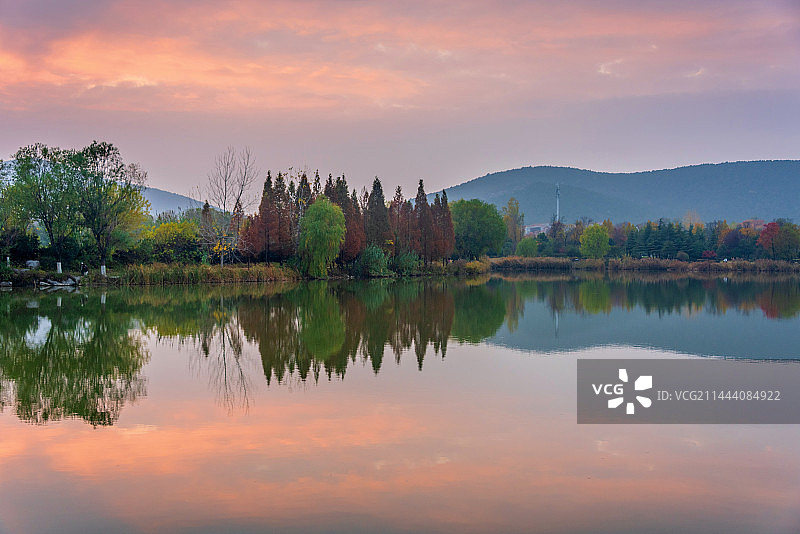 中国江苏徐州云龙湖风景区日落风光图片素材