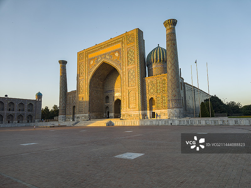 乌兹别克斯坦撒马尔罕雷吉斯坦广场图片素材