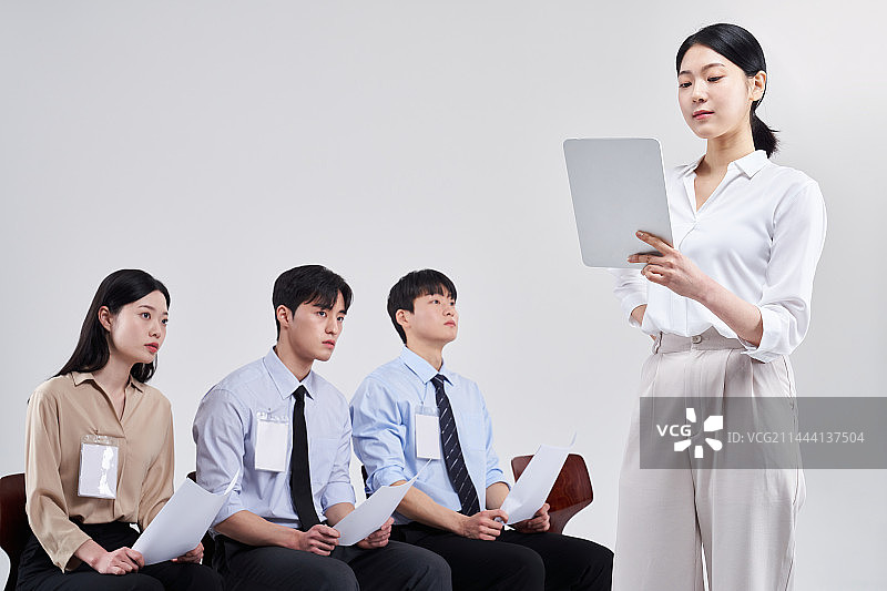 韩国招聘会现场：求职面试场景图片素材
