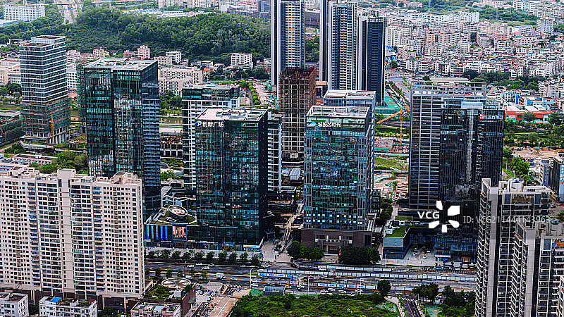 深圳坪山区城区新貌航拍全景图片素材