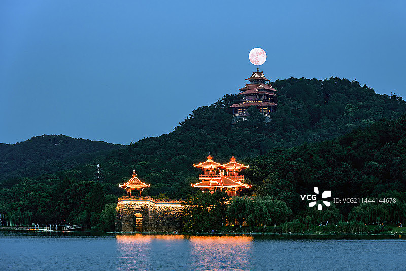 东湖楚城月升图片素材