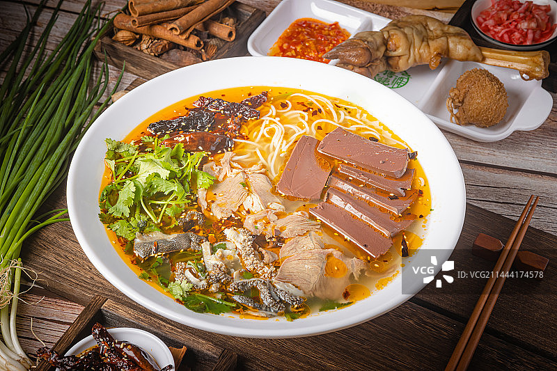 贵州特色羊肉粉图片素材