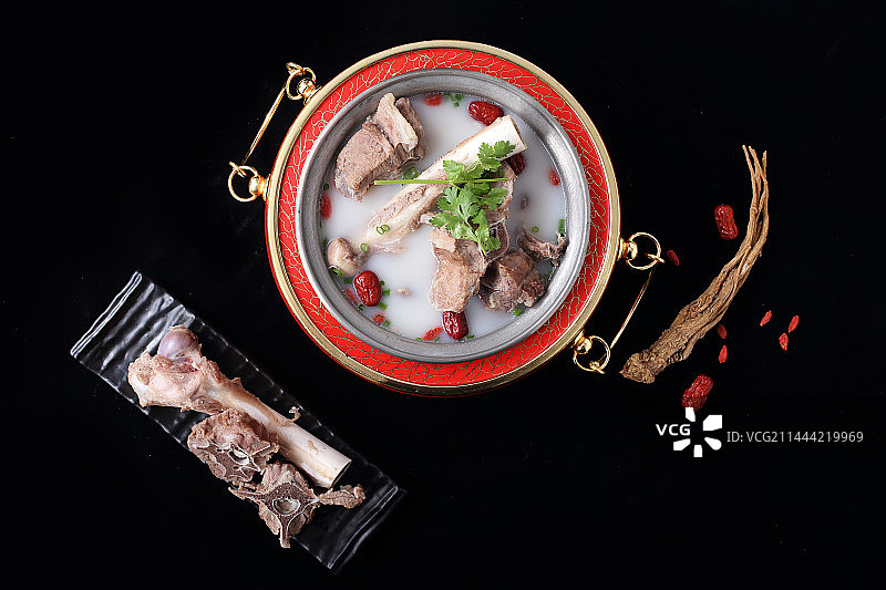 牛肉火锅食材锅底麻辣养生图片素材