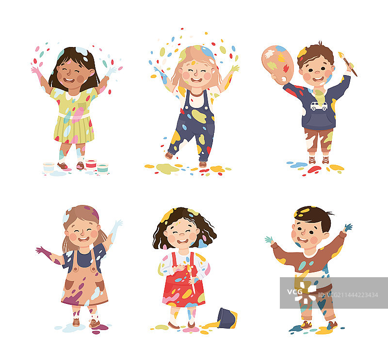 满身油漆的小男孩和女孩图片素材