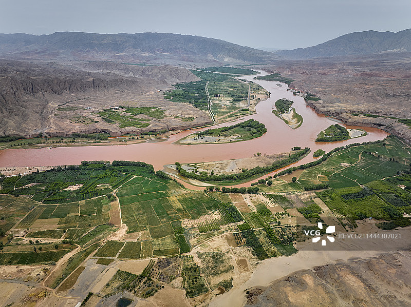 甘肃省白银市景泰县黄河石林景区航拍图片图片素材