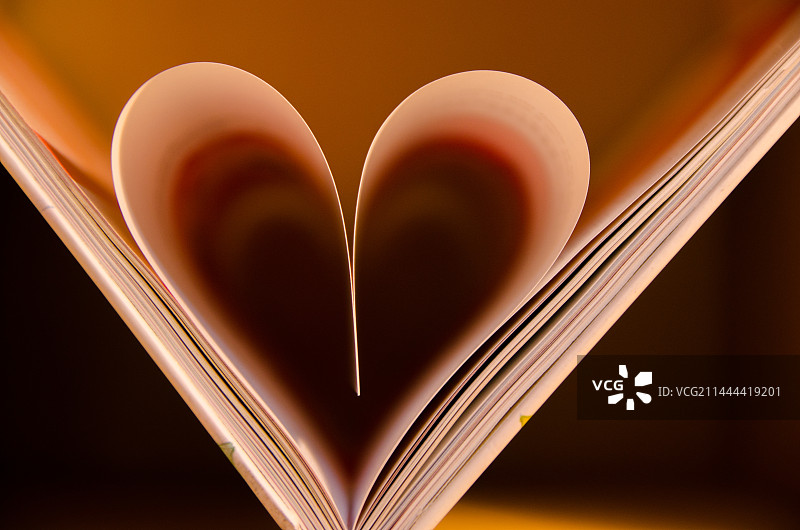 爱心书本图片素材