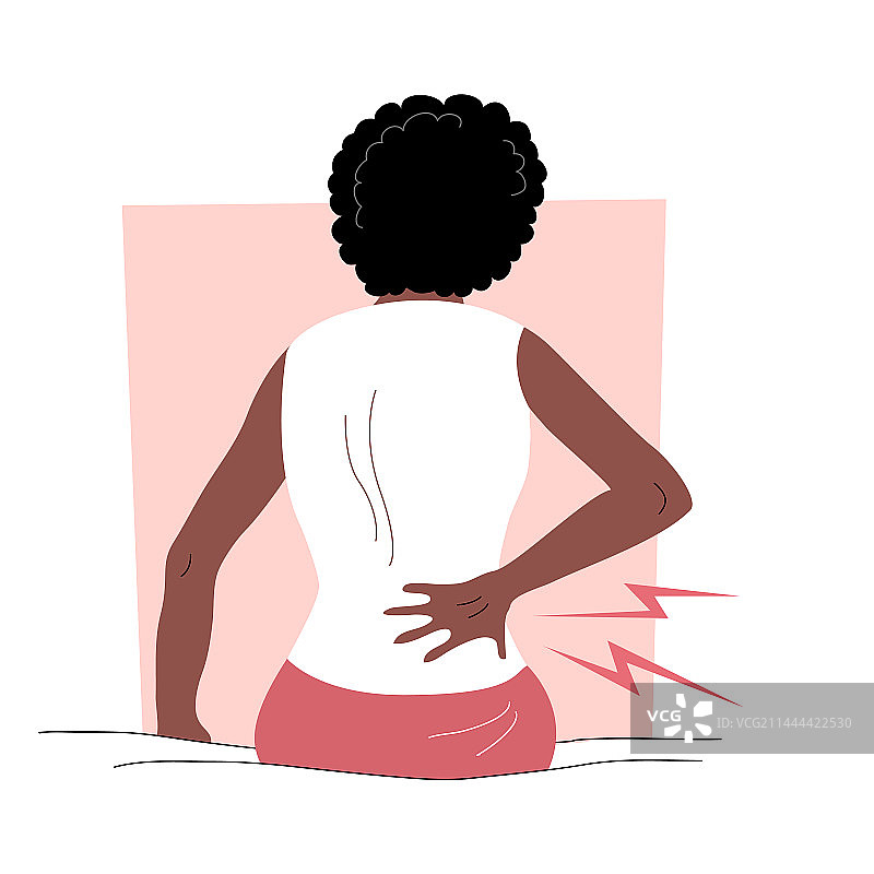 一名背痛的女人坐在床上图片素材