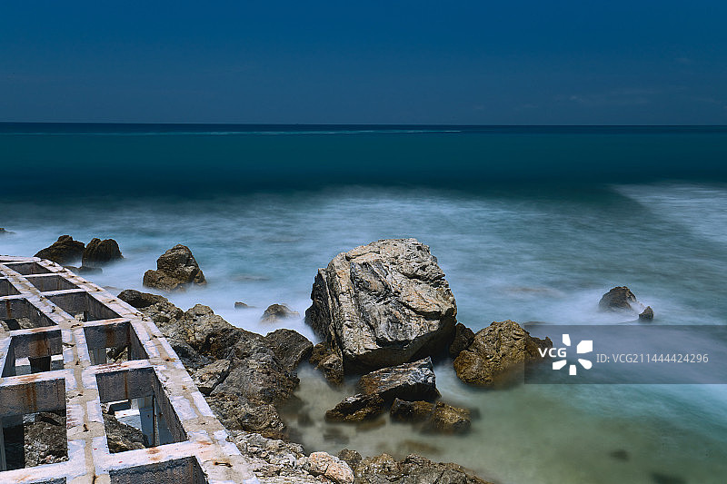 旅游胜地美丽三亚活力吉阳生态海岸线长曝光慢门碧海蓝天海景风光图片素材