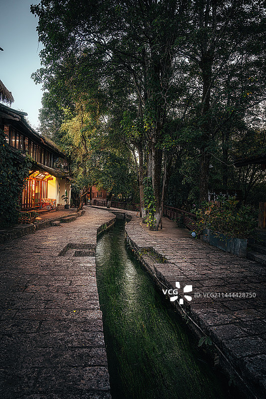 疫情期间的丽江束河古镇图片素材