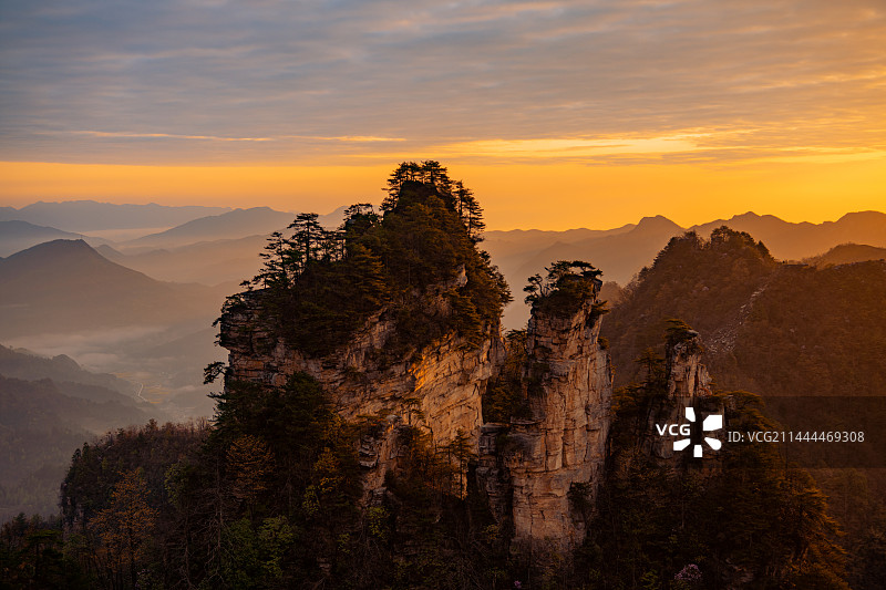 天子山晨光图片素材