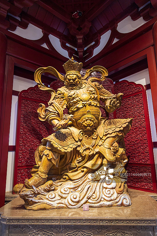 南京牛首山佛顶塔四大金刚雕塑图片素材