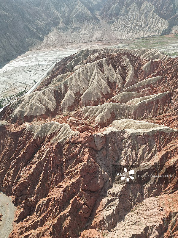 南疆喀什奥依塔克红山谷图片素材