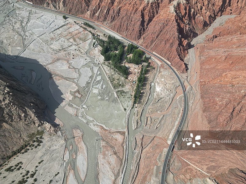 南疆喀什奥依塔克红山谷图片素材