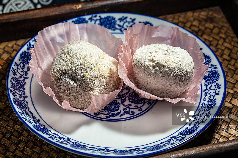 白色的糯米糍粑图片素材